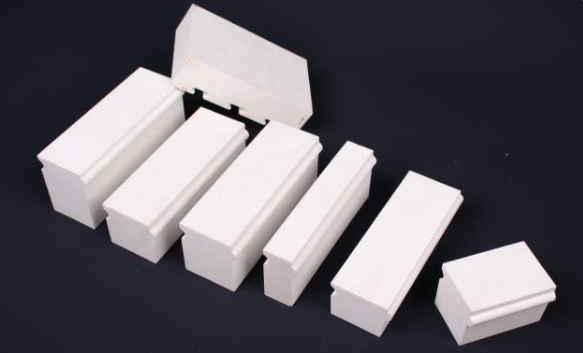 氧(yang)化鋁(lü)襯磚(zhuan)